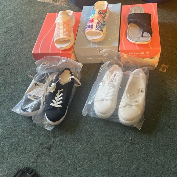 Shoes new size 5$15.00 eaVera Bradley purse and wallet $15.00 each - Picture 6 of 15